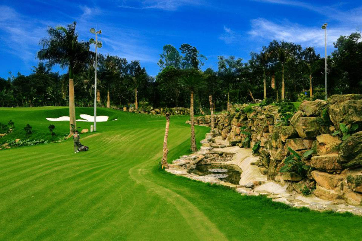 Sân golf Asean Resort