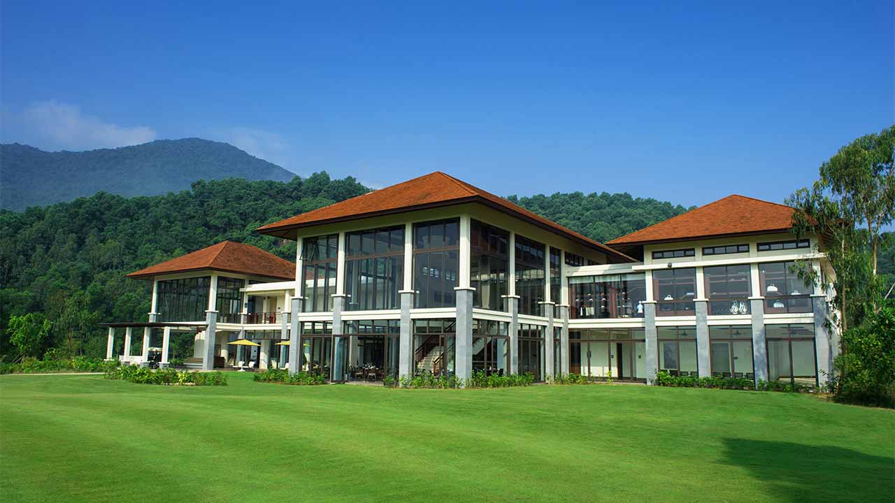 Nhà chờ sân gôn Lăng Cô