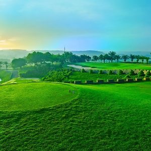 ve dep tuoi mat tai san golf long thanh