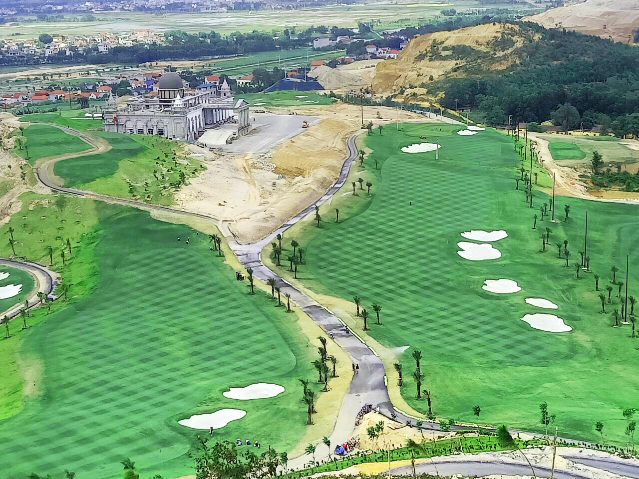tien do xay dung san golf viet yen