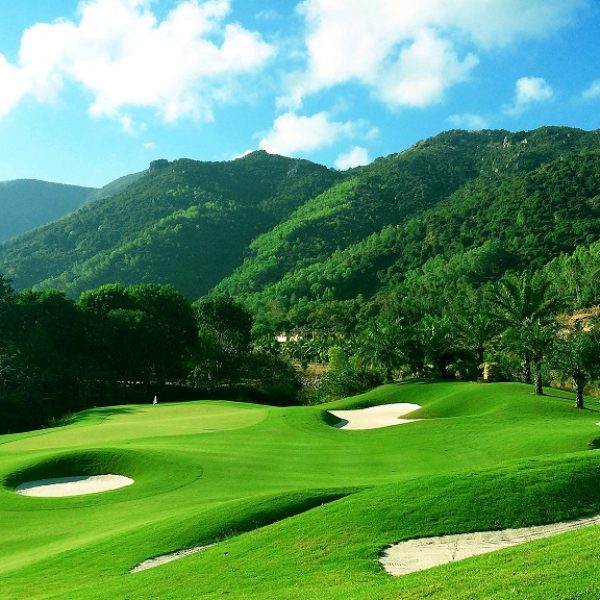 hinh san golf diamond bay